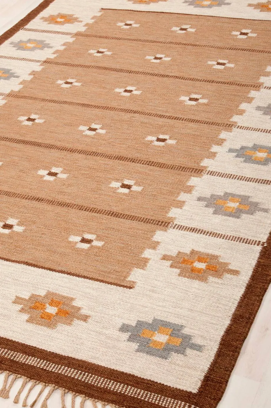 Bargi Ullteppe Röllakan, 250 x 350 cm
