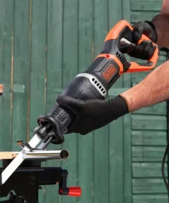 Black & Decker Bajonettsag 750W grenholder&to sagblader