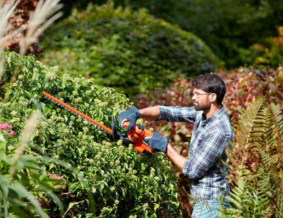 Black & Decker Hekksaks 420w 45cm