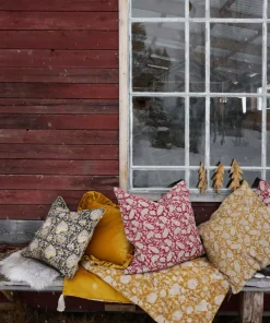 Chamois Sofa Coser Indian Rose