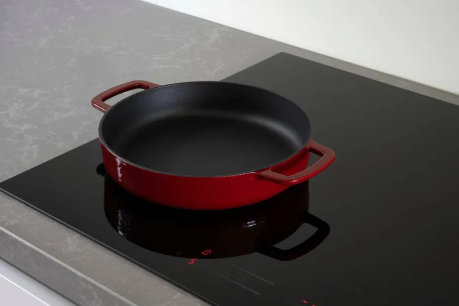 Combekk Skillet 24 cm emaljert resirkulert støpejern Bordeaux