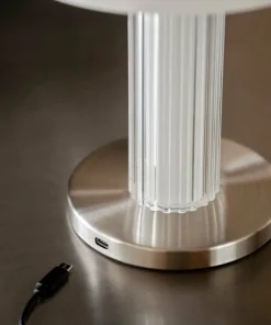 Design For The People Bordlampe Trezzi Portable