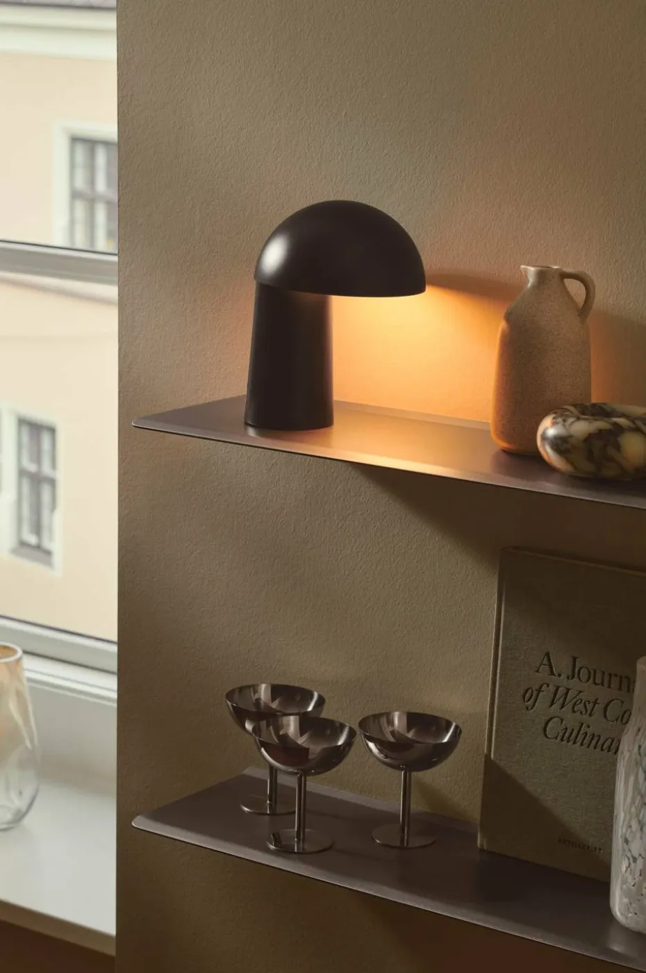 Design For The People Bordlampe Faye Portable
