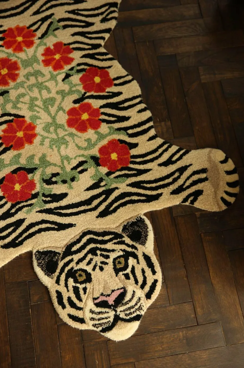 Doing Goods Teppe FlOral White Tiger large