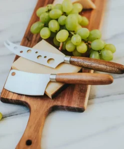Dorre Ostebrett med kniver Sally