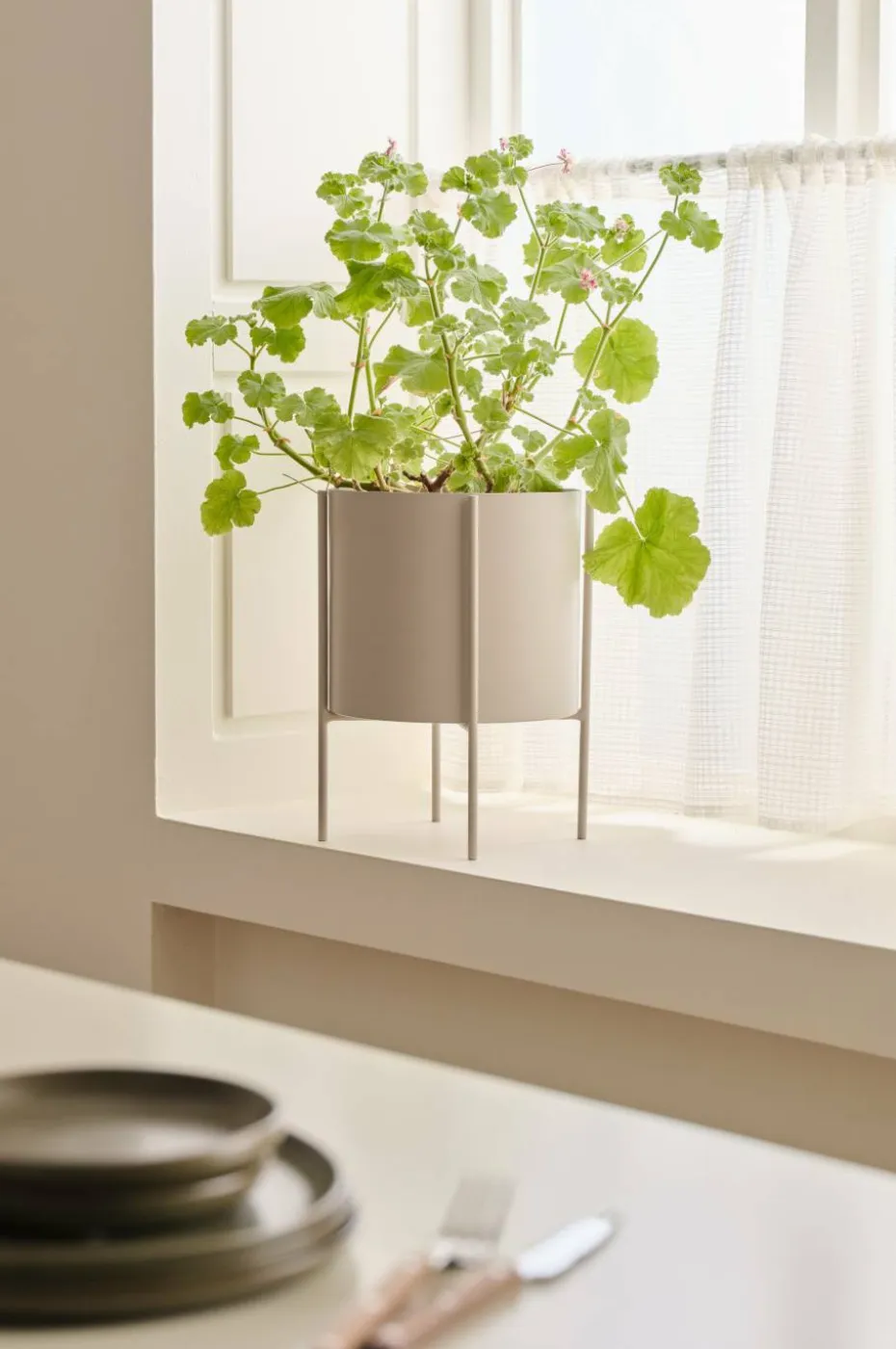 Ellos Home Plantepotte Milton med vendbart stativ