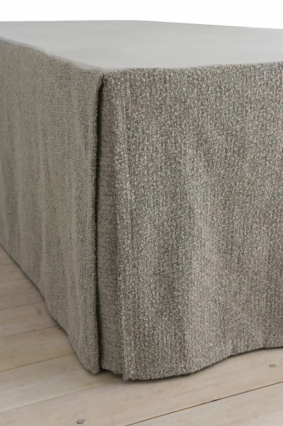 Ellos Home Sengekappe Altro i bouclé, høyde 60 cm
