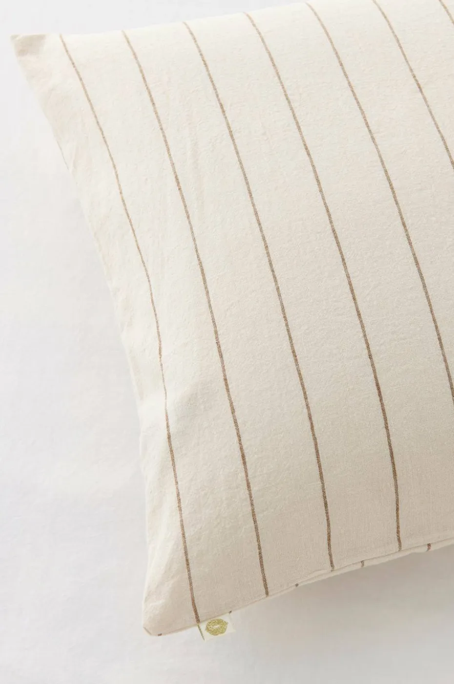 Ellos Home Sengesett Elly Thin Stripe i resirkulert halvlinne 2 eller 3 stykker