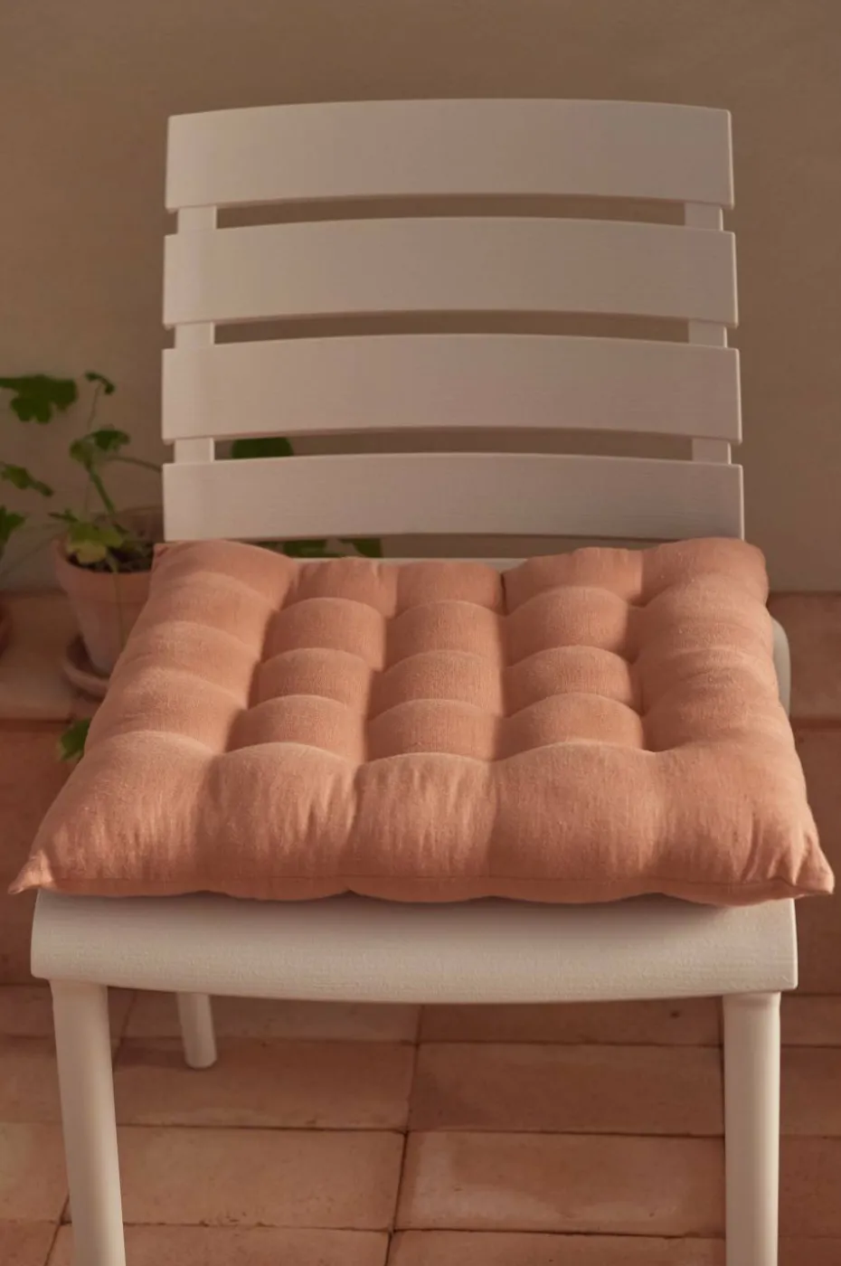 Ellos Home Sittepute Candice i vasket lin 40x40x5 cm