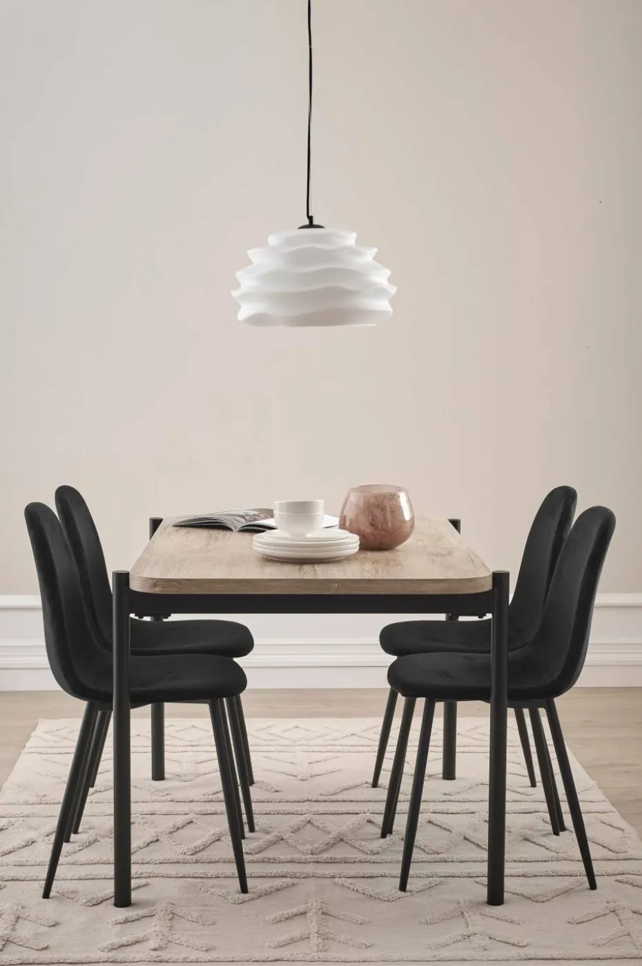 Ellos Home Spisegruppe Gilda med bord 120x80 cm + 4 stoler