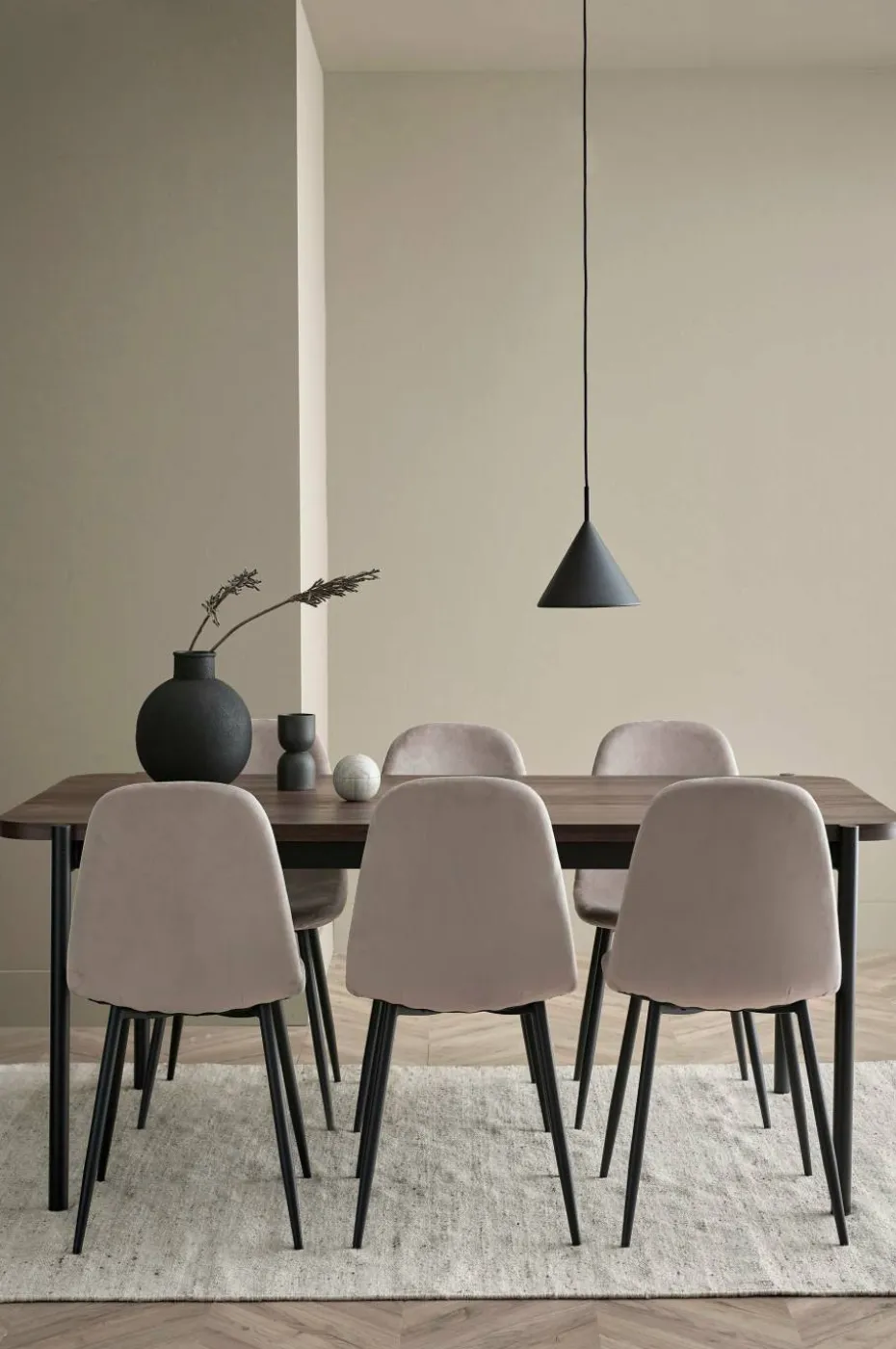 Ellos Home Spisegruppe Gilda med bord 180x90 cm + 6 stoler
