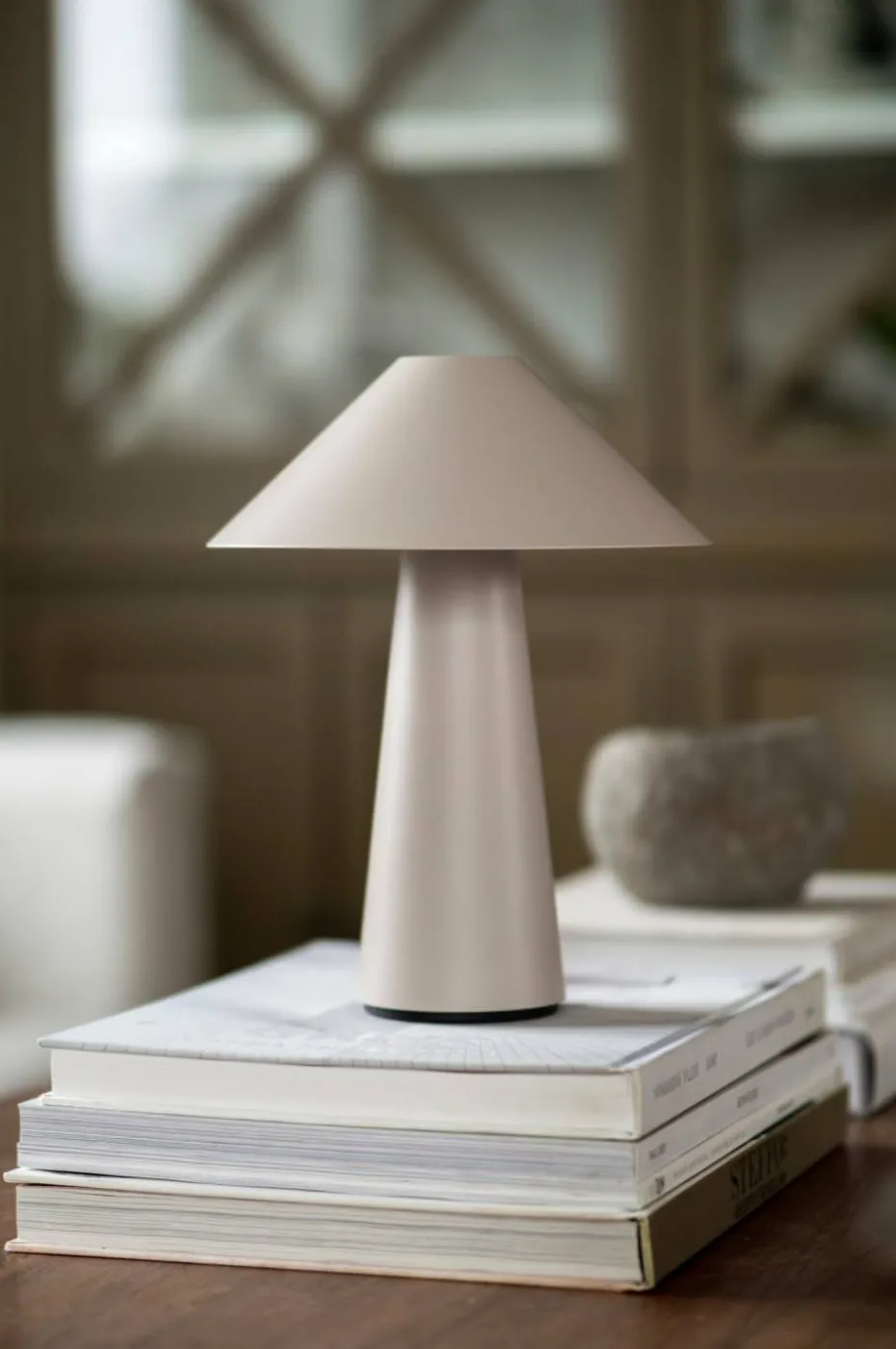 Globen Lighting Bærbar bordlampe Cannes IP44 Havregul