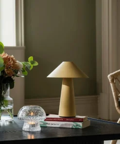 Globen Lighting Bærbar bordlampe Cannes IP44 Havregul