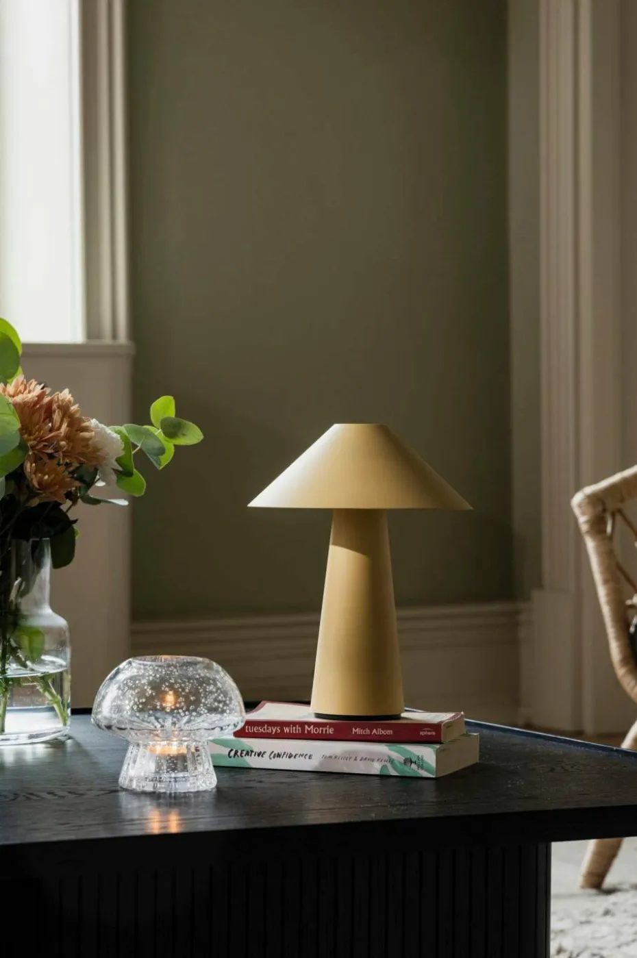 Globen Lighting Bærbar bordlampe Cannes IP44 Havregul