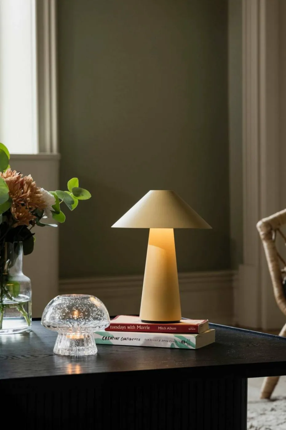 Globen Lighting Bærbar bordlampe Cannes IP44 Havregul