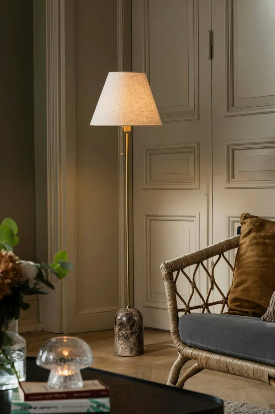 Globen Lighting Gulvlampe Gino Beige travertin