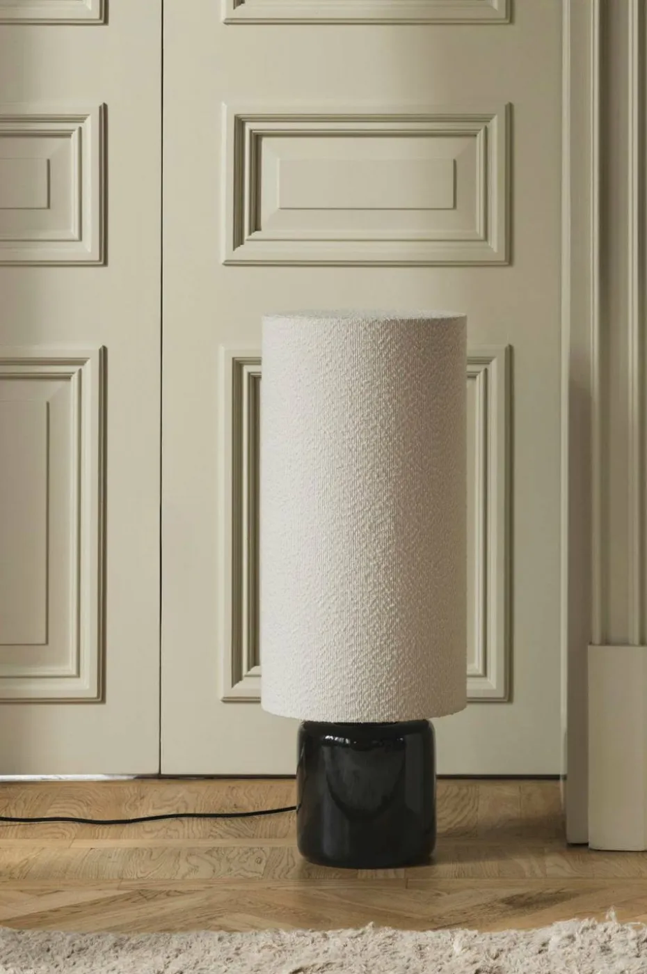 Globen Lighting Gulvlampe Florian 30 Hvit bouclé/beige