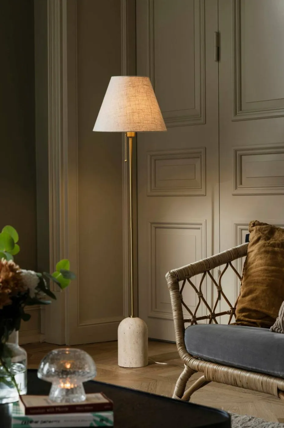 Globen Lighting Gulvlampe Gino Beige travertin