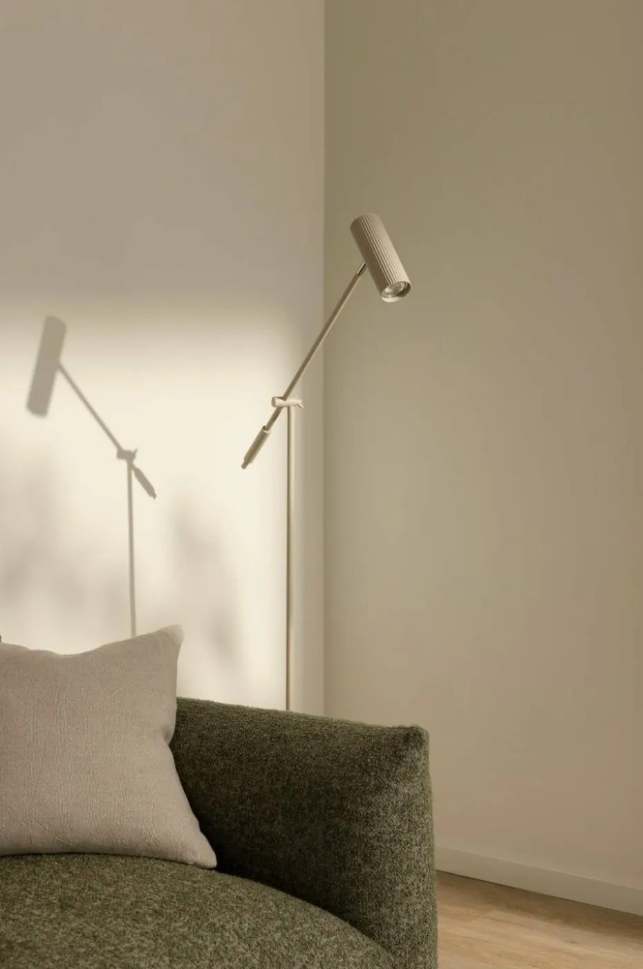 Globen Lighting Gulvlampe Hubble Read