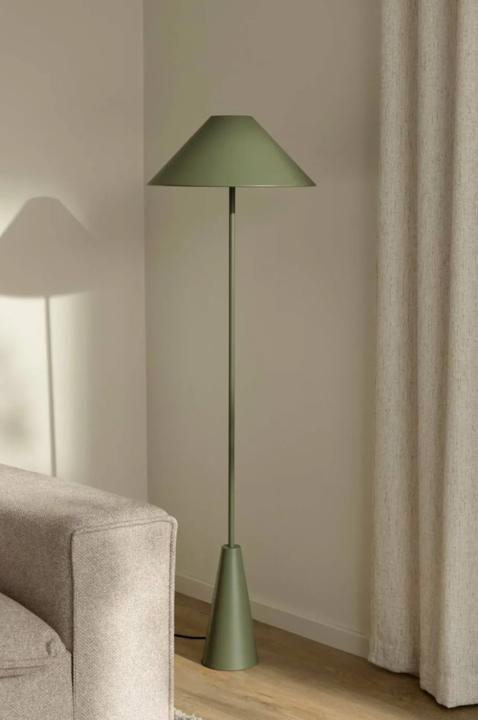 Globen Lighting Gulvlampe Cannes
