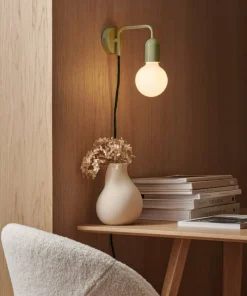 &Home Vegglampe John