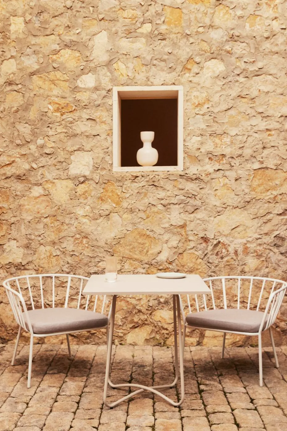 Jotex ANTIBES bord 74x74 cm