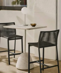 Kave Home Culip utendørs krakk laget av tauverk og hvit aluminium, 65 cm