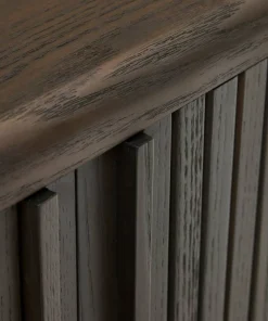 Kave Home Mailen TV-bord med 2 dører i askfinér med mørk finish 200 x 50 cm