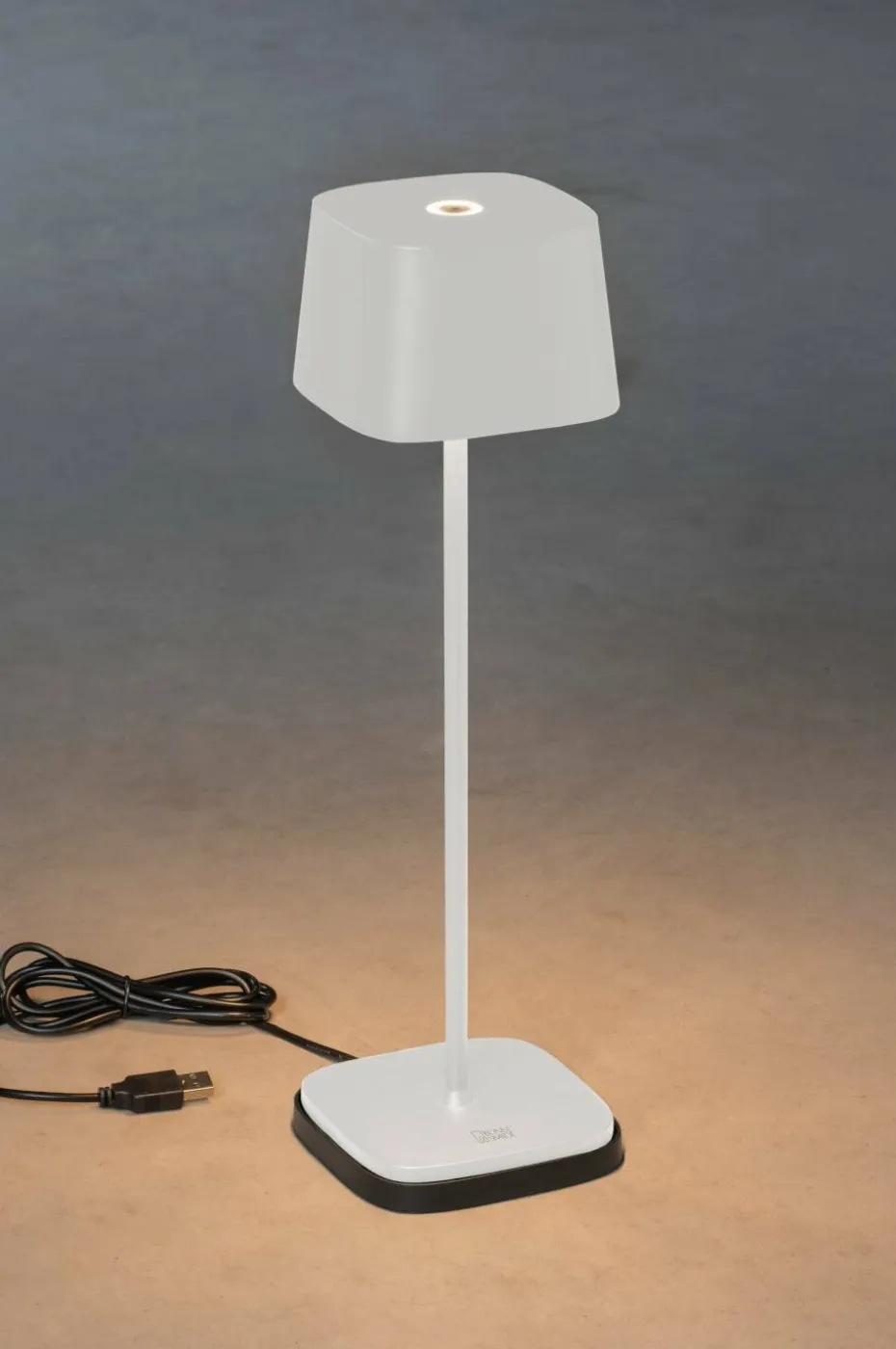 Konstsmide Bordlampe Capri USB høyde 36 cm