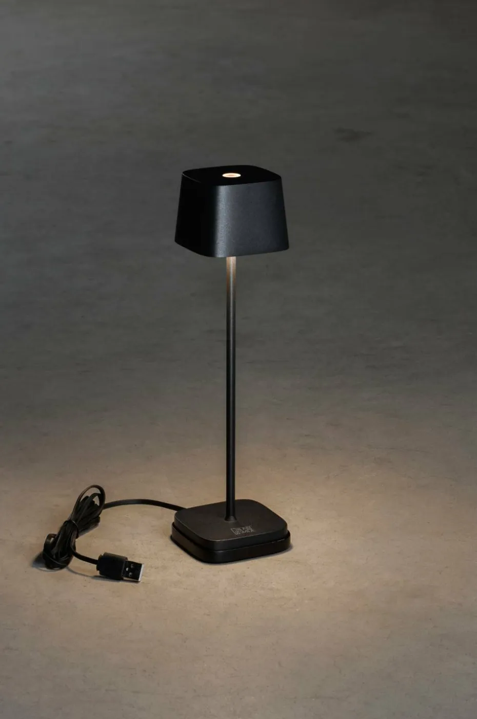 Konstsmide Bordlampe Capri USB høyde 20 cm