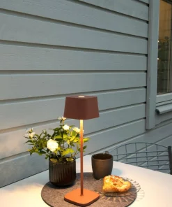 Konstsmide Bordlampe Capri USB høyde 36 cm