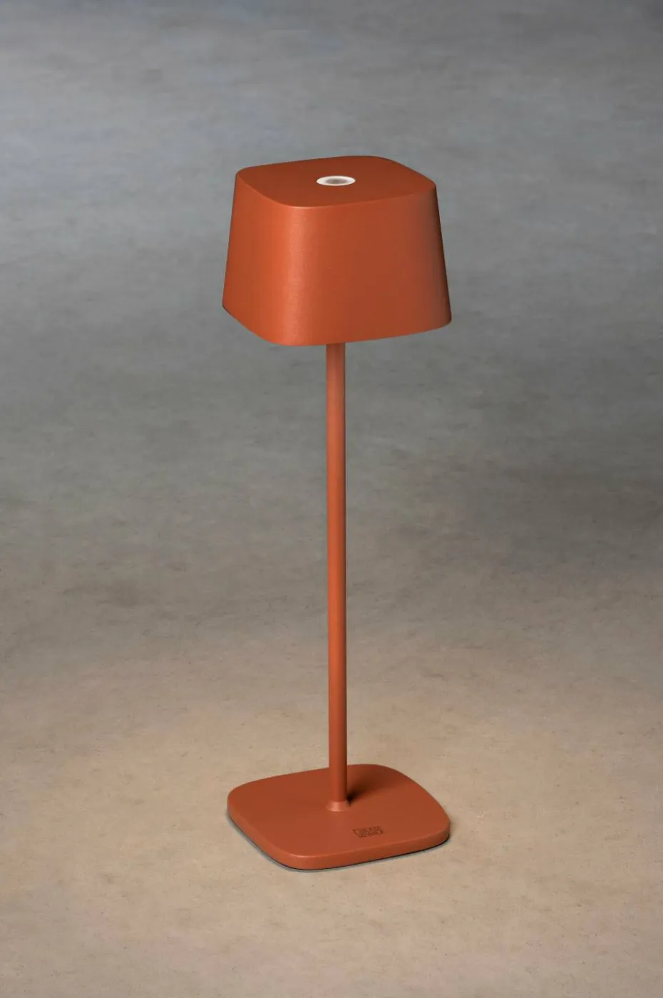 Konstsmide Bordlampe Capri USB høyde 36 cm
