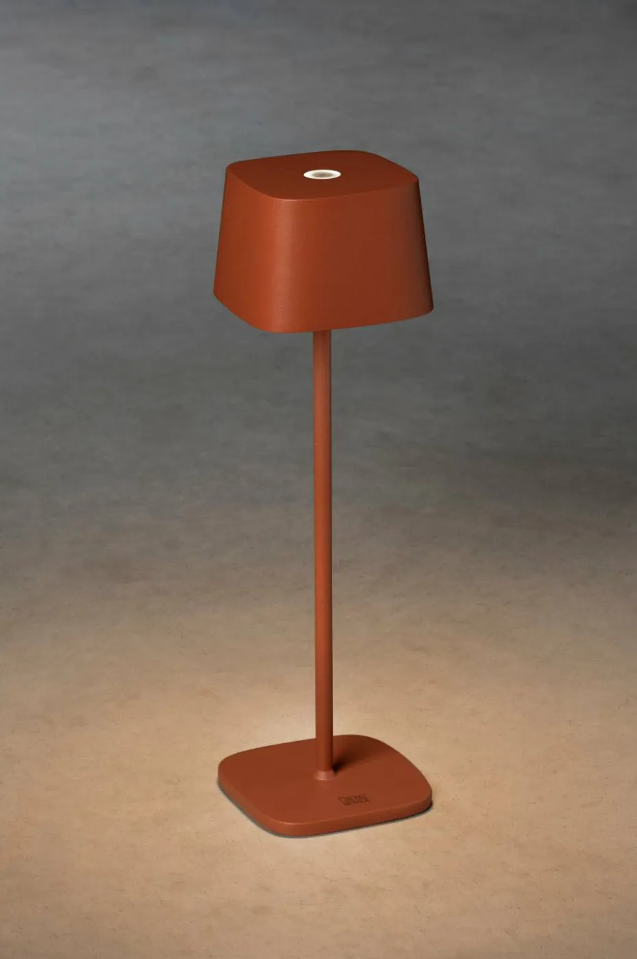 Konstsmide Bordlampe Capri USB høyde 36 cm