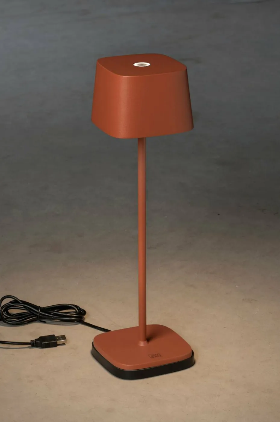 Konstsmide Bordlampe Capri USB høyde 36 cm