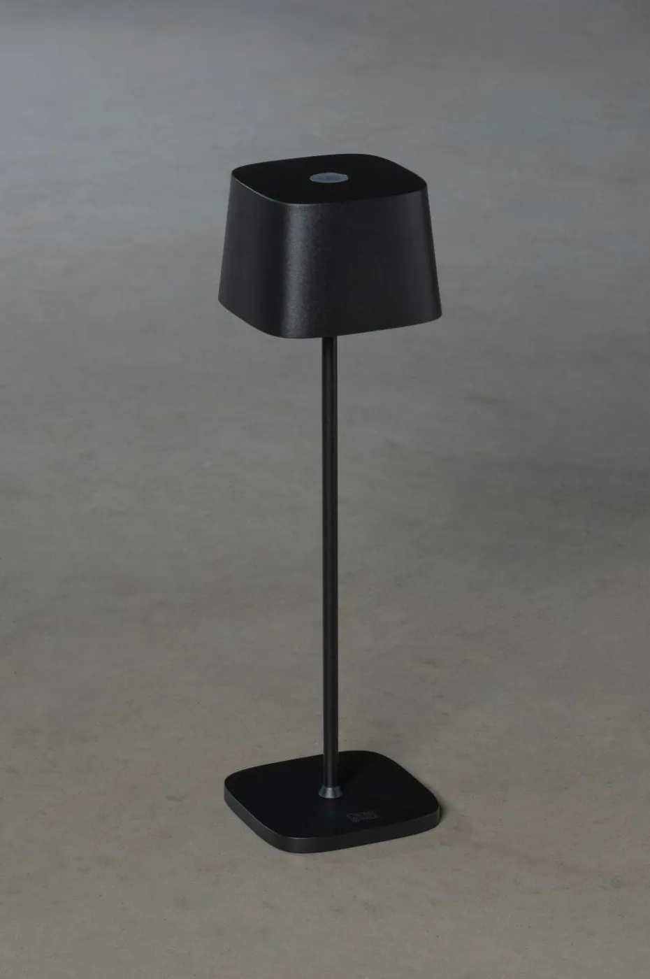 Konstsmide Bordlampe Capri USB høyde 36 cm