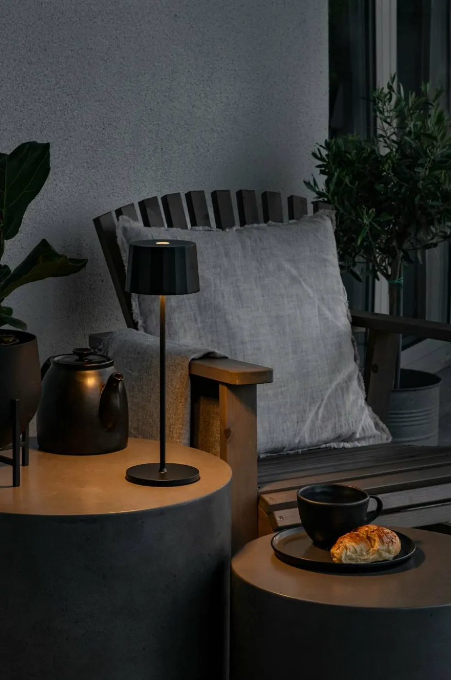 Konstsmide Bordlampe Positano USB høyde 35 cm
