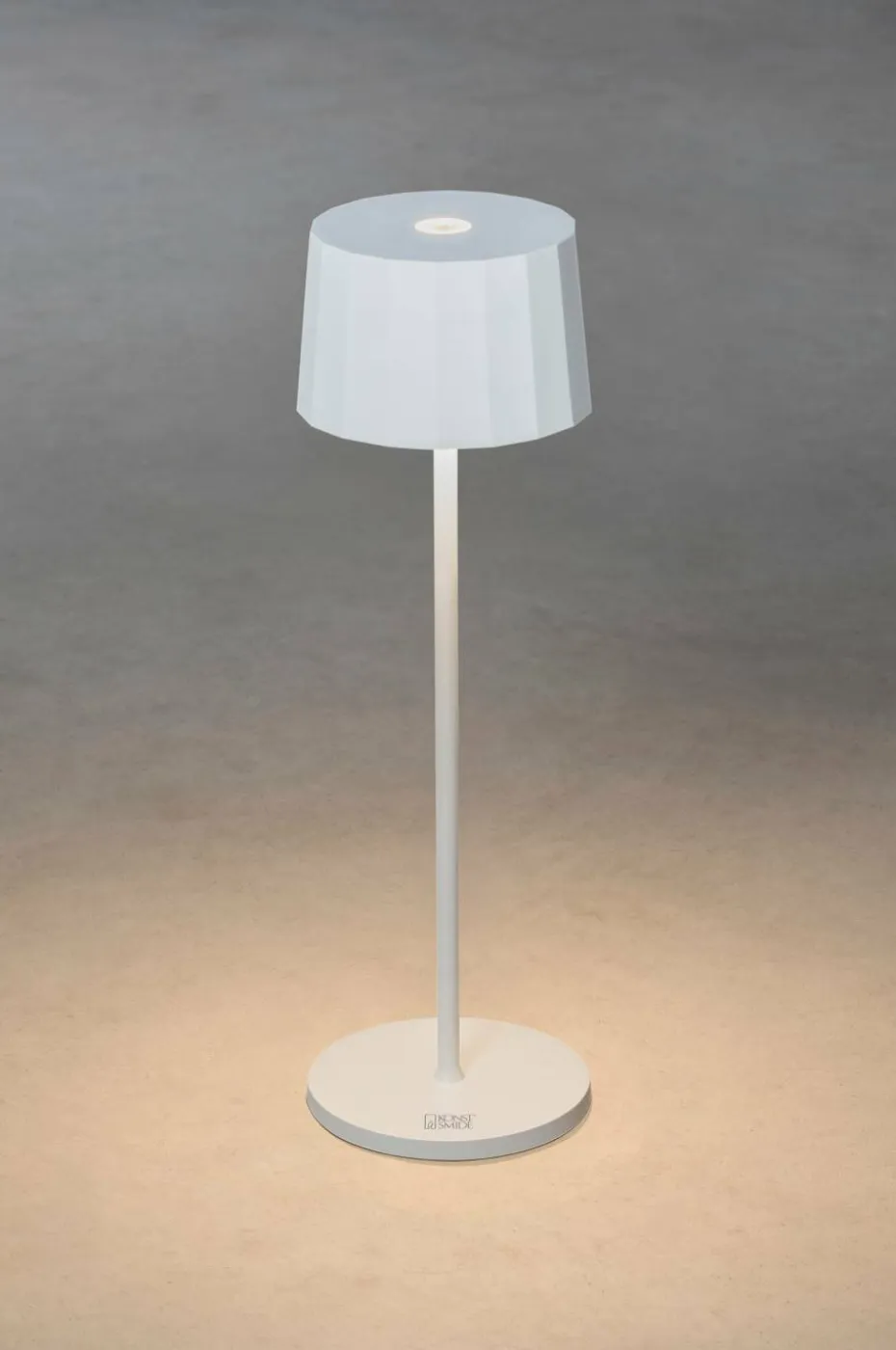 Konstsmide Bordlampe Positano USB høyde 35 cm