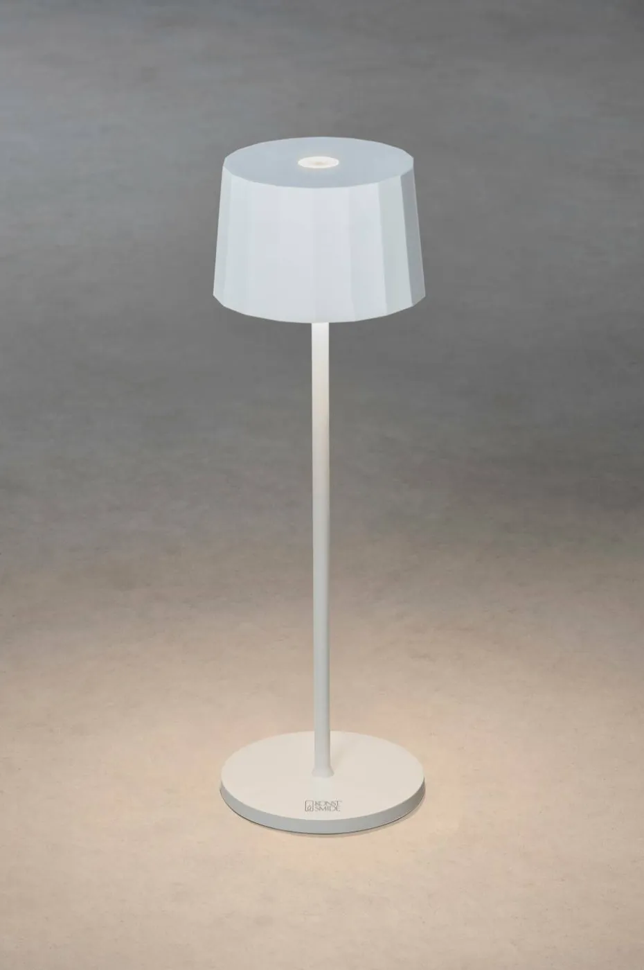 Konstsmide Bordlampe Positano USB høyde 35 cm