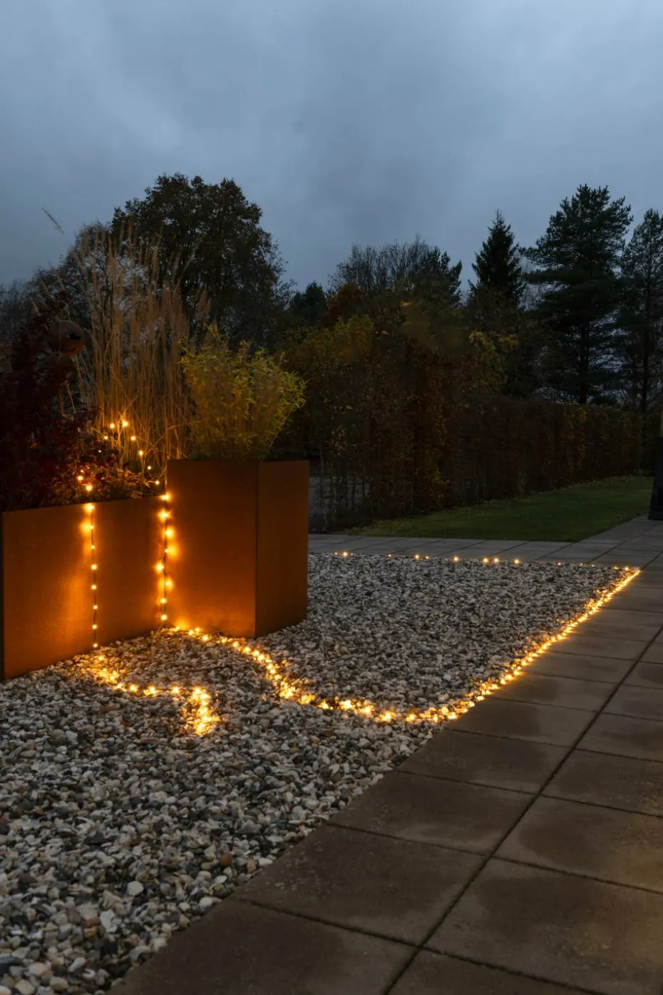 Konstsmide ShineLine 100 amber LED 5m