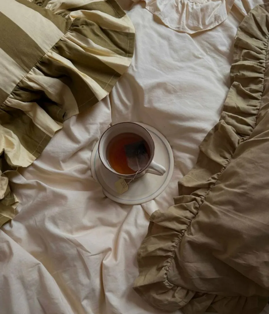 Midnatt Frill pute Simona