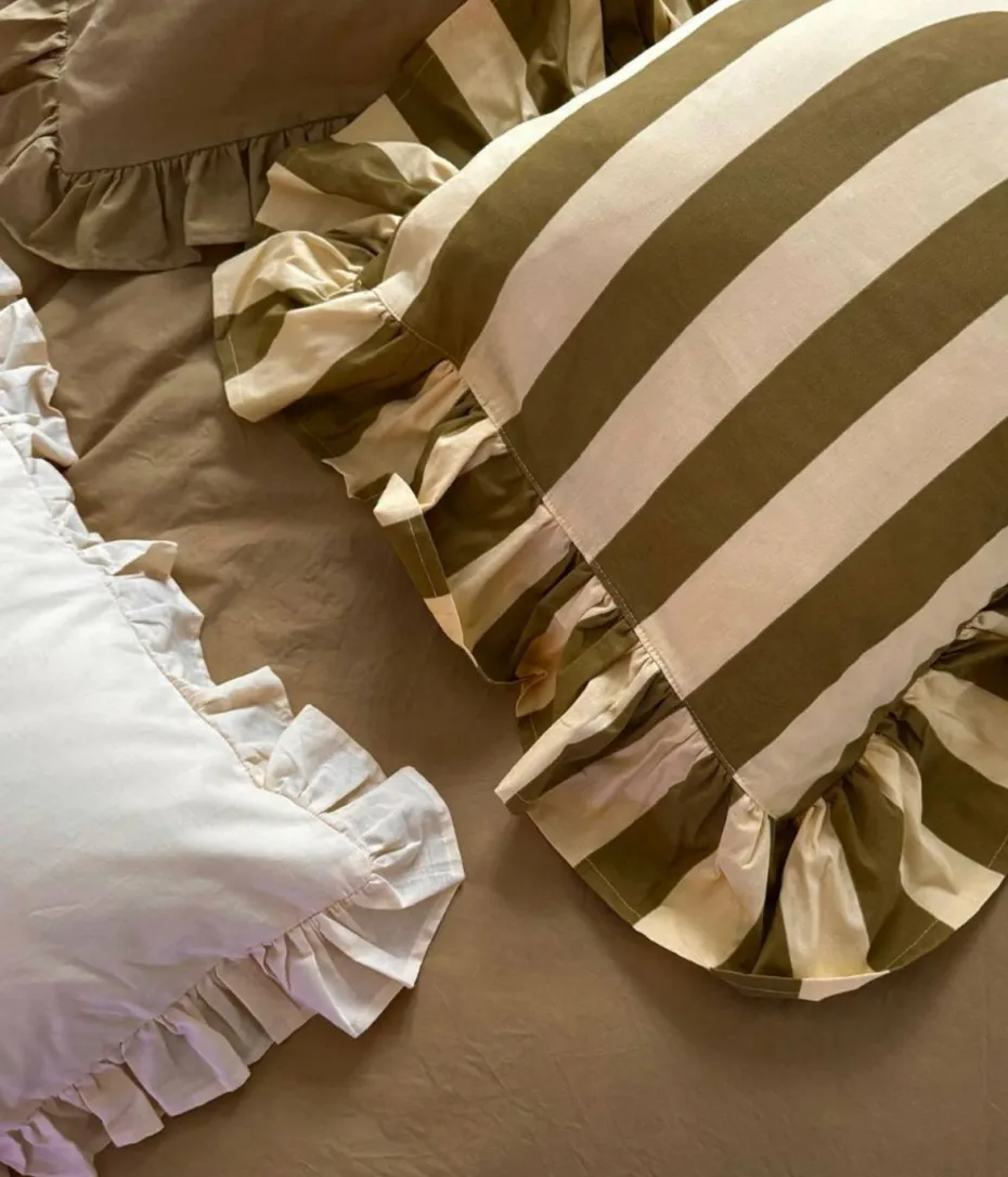 Midnatt Frill pute Simona
