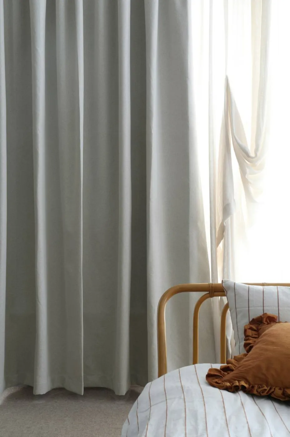 Mimou Hotellgardin Black Out dobbel bredde