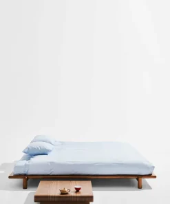 Pastill Julie sengeramme i furu 180 cm
