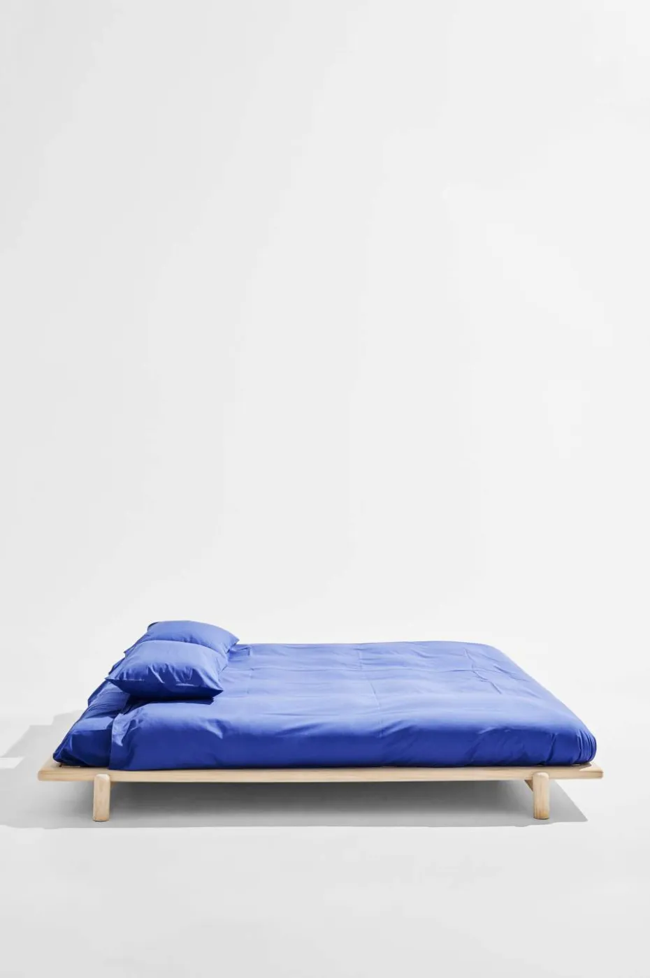 Pastill Julie sengeramme i furu 180 cm