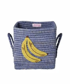 RICE Firkantet raffiakurv med stort bananbroderi og raffiahåndtak - Liten