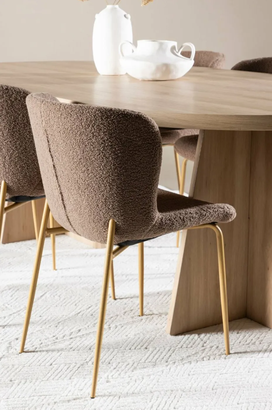 Venture Home Bootcut spisebord med Modesto spisestol