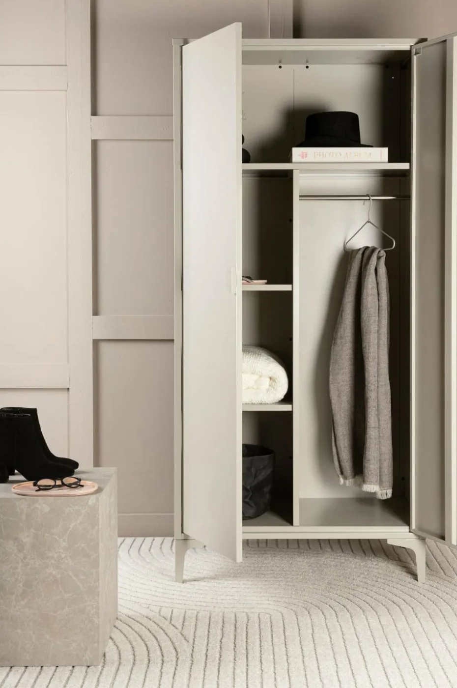 Venture Home Piring Garderobeskap