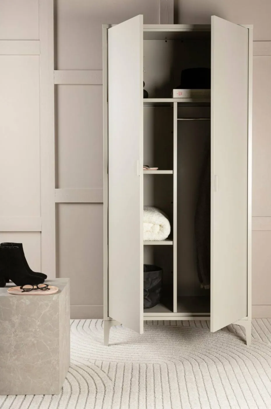 Venture Home Piring Garderobeskap