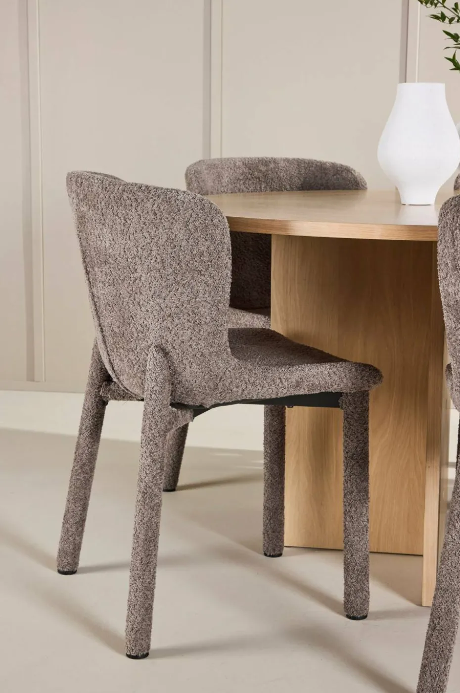 Venture Home Spisebord Strada med Astoria-stol