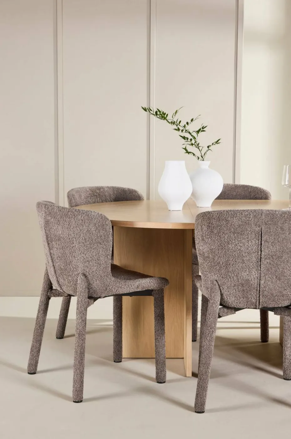 Venture Home Spisebord Strada med Astoria-stol